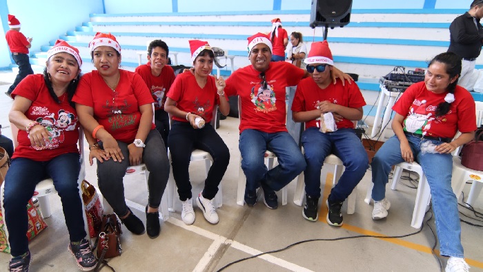 Chocolatada a 150 niños