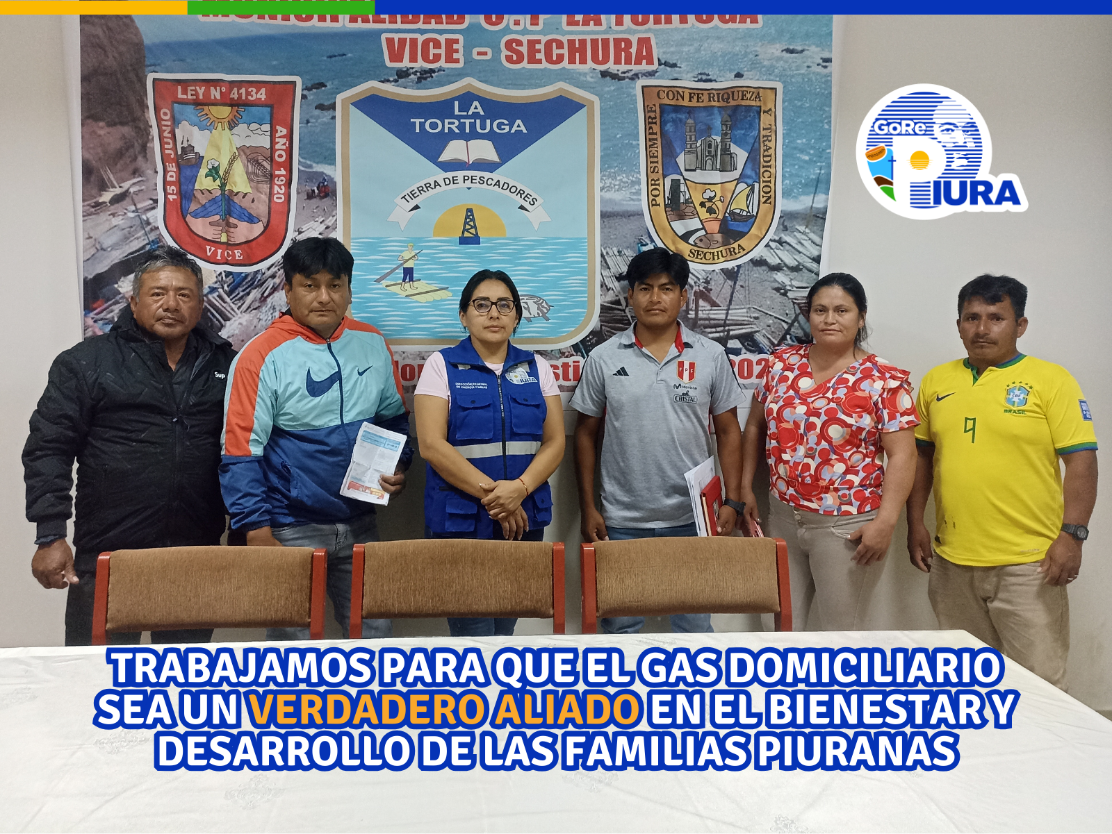 FOTO GRUPAL DE LA REUNIÓN EN LA MUNICIPALIDAD DE LA TORTUGA