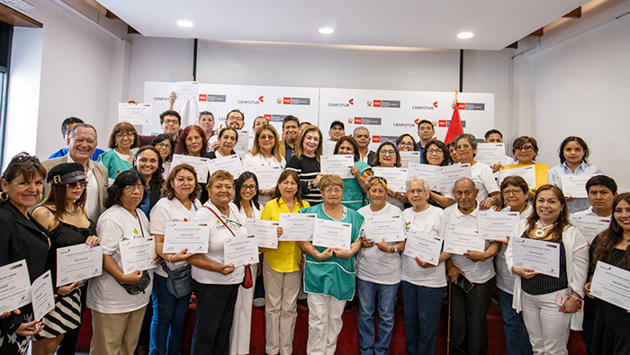 Fortaleciendo al turismo: CENFOTUR certificó a 237 prestadores de servicios turísticos de Lima Metropolitana