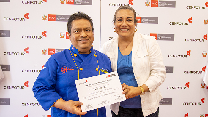Fortaleciendo al turismo: CENFOTUR certificó a 237 prestadores de servicios turísticos de Lima Metropolitana