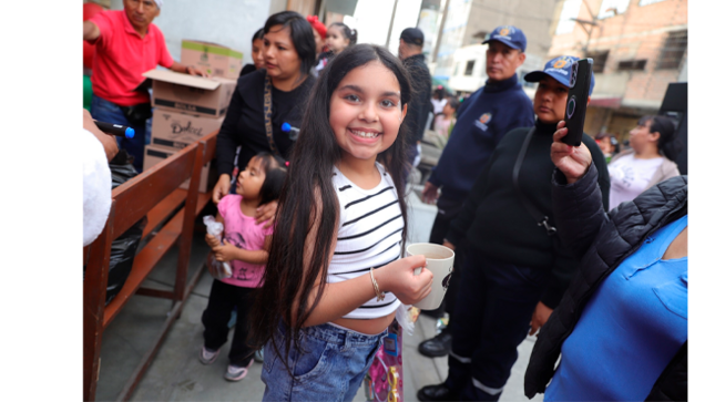 Seguimos trabajando con amor por nuestras familias y llevando momentos especiales a cada rincón de El Agustino. 💛✨