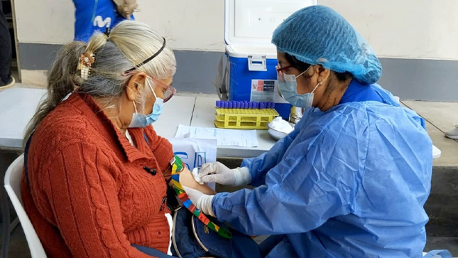 Más de 100 adultos mayores recibieron atención integral en Chorrillos