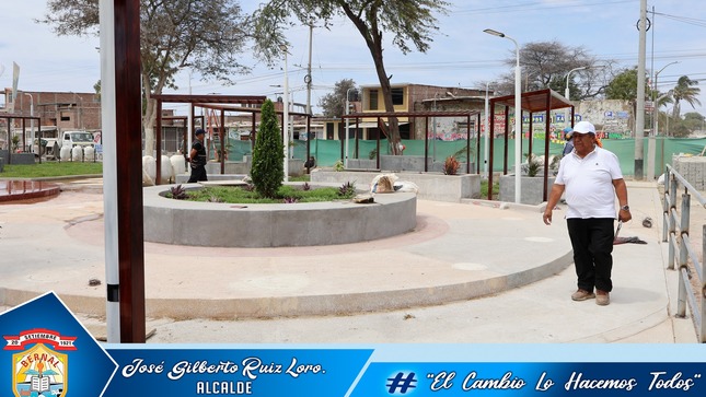 Autoridades de Bernal inspeccionan obra en el parque Miguel Grau