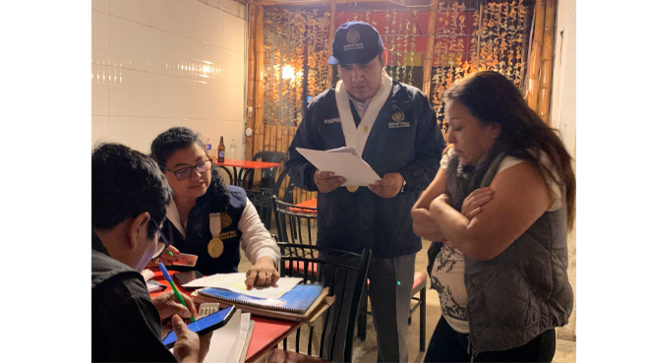 En esta ocasión, se procedió a la clausura del local "La Sexta Estación" por no cumplir con las normas de salubridad, reafirmando nuestro compromiso de garantizar espacios seguros y saludables para todos los vecinos.
La Municipalidad de El Agustino seguirá trabajando incansablemente para lograr establecimientos seguros y saludables que protejan a nuestra comunidad. 💪