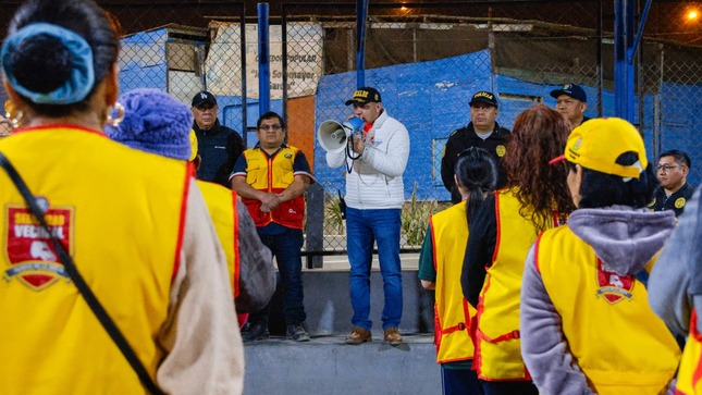 Las 136 juntas vecinales de Ventanilla trabajan con las comisarías para fortalecer la seguridad ciudadana 👮‍♂️🏘️🤝🚔.