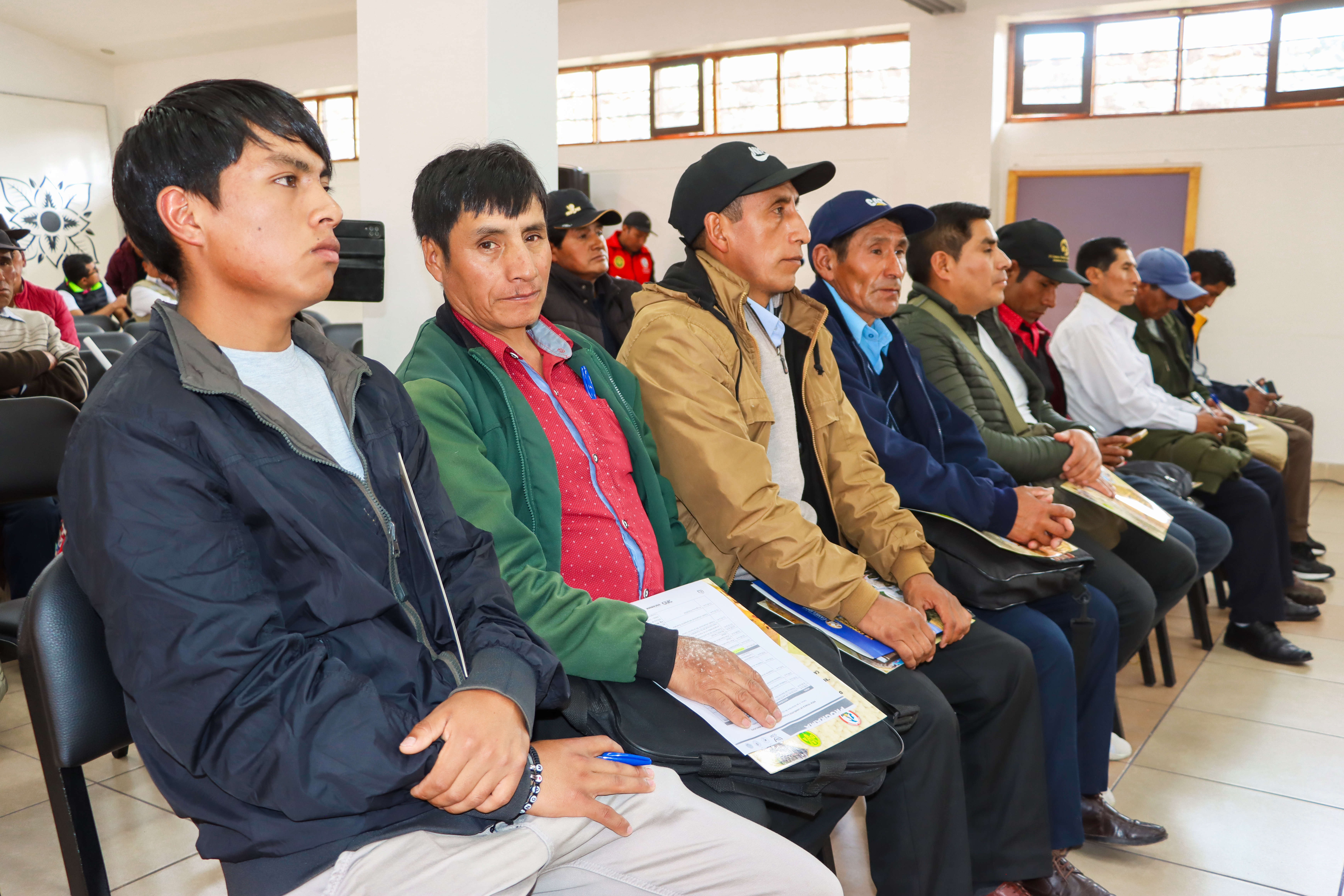 DRA Ayacucho presidió mesa técnica para fortalecer el sector de camélidos sudamericanos