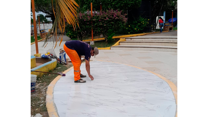 Mantenimiento de Γ‘reas verdes en diferentes puntos de la ciudad de Tarapoto.