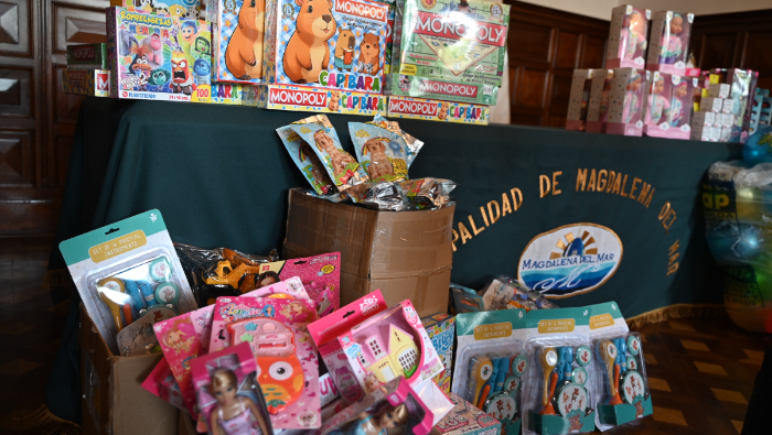 Donación de regalos para el INSN se realizó en la comuna de Magdalena del Mar.
