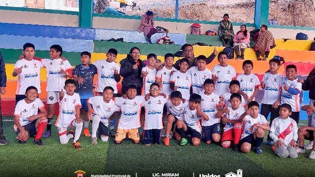 Archivo imagen de Encuentro Deportivo amistoso de la Escuela Municipal de Paucartambo en las Categorías Sub 10 y 12 con sus Similares de Huancarani