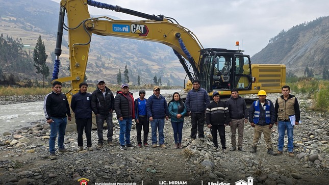 Archivo imagen de Por la Seguridad de los Paucartambinos: Se viene realizando la Descolmatación del Río Mapacho