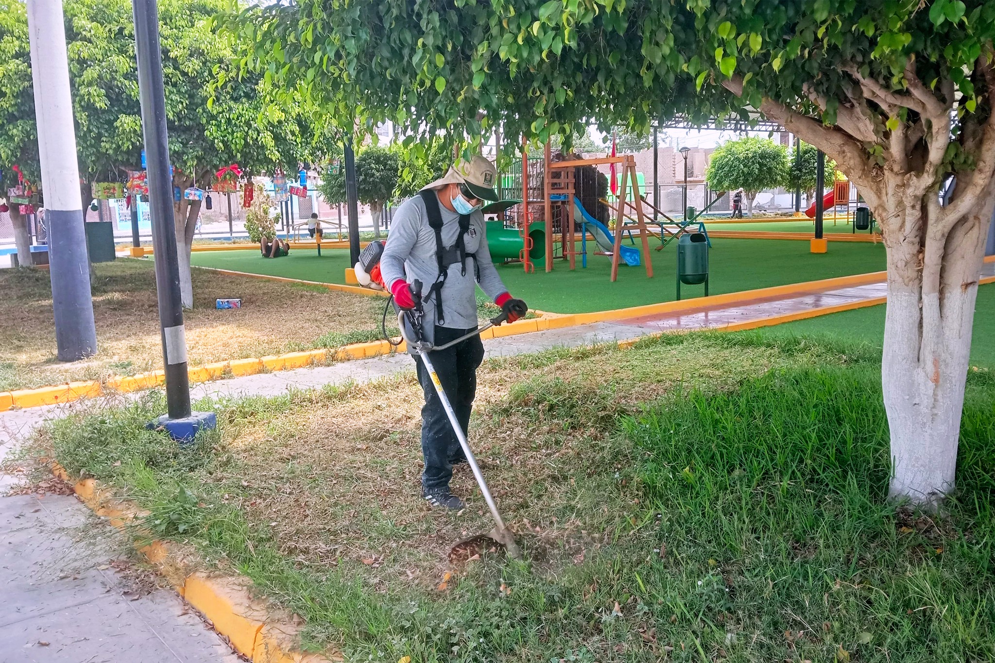¡Continuamos atendiendo nuestros Parques y Jardines!
