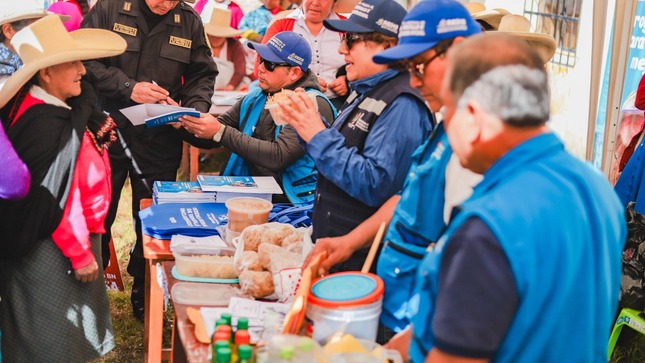 Gore Recibió Reconocimiento Nacional Por Beneficiar A Más De 8