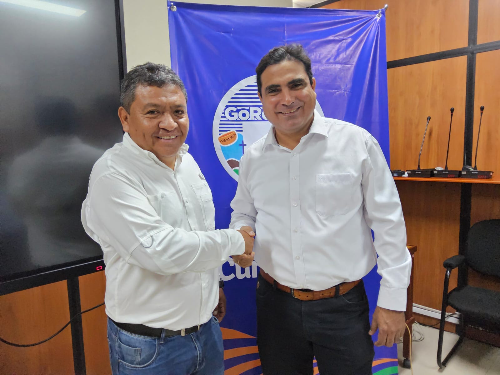 Alcalde Sigifredo Zárate y gobernador Luis Neyra.