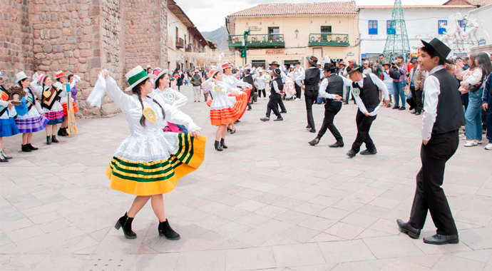 Taller de marinera cusqueña