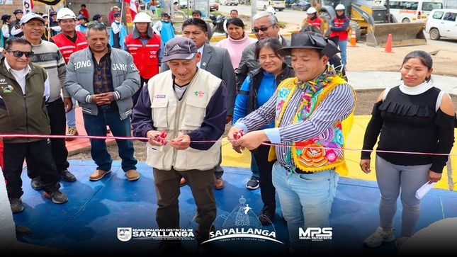 Sapallanga disfruta del renovado Óvalo de Miraflores