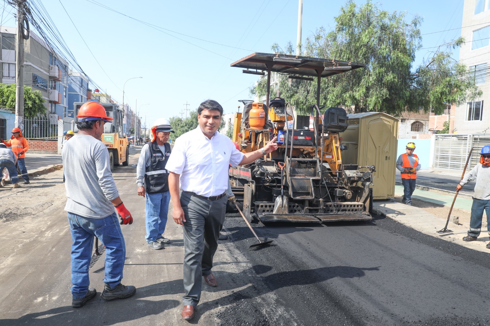 La próxima semana terminarán el asfaltado de av. Costa Rica