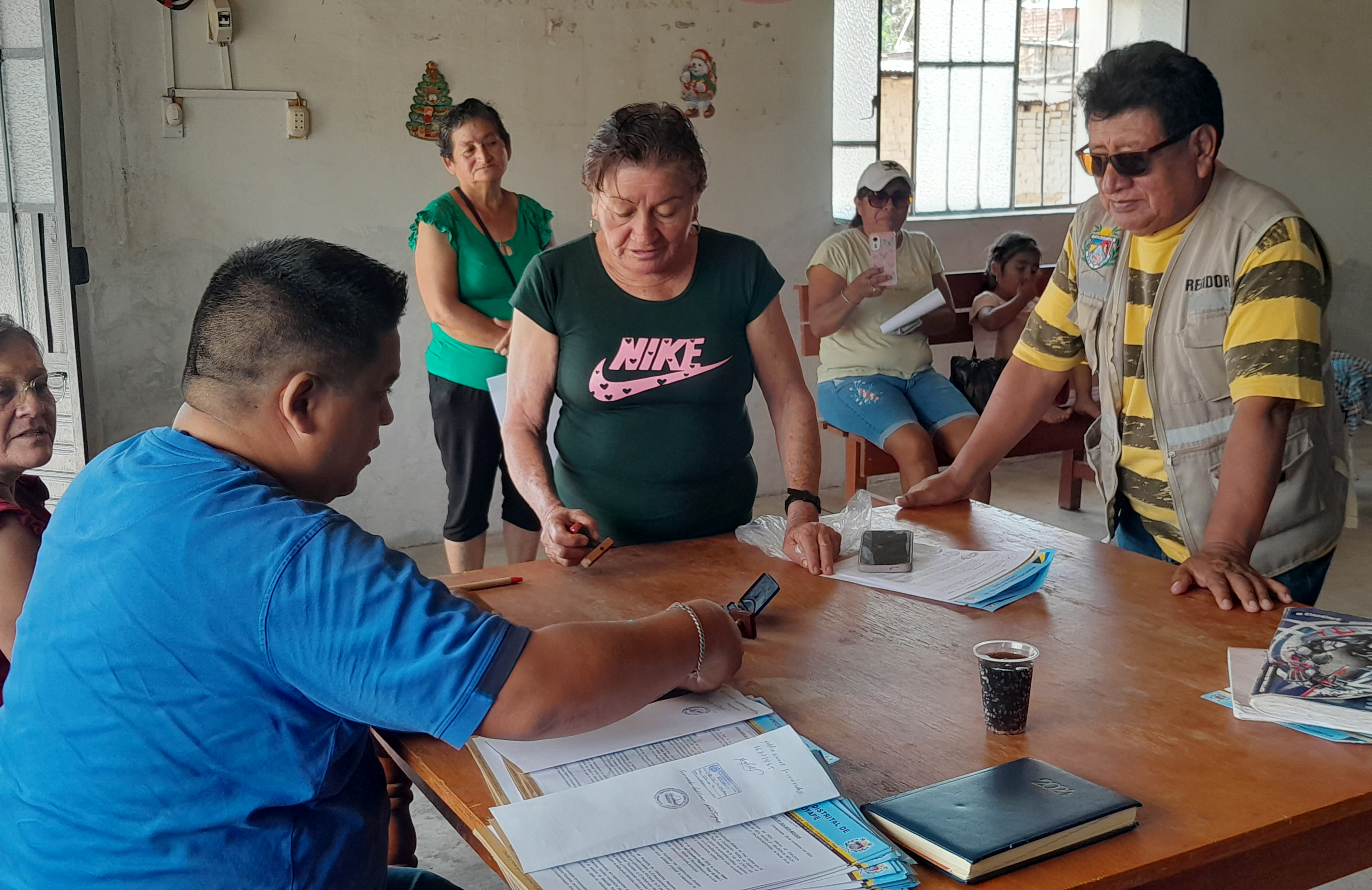 Archivo JPG de la entrega de resoluciones a comedores.