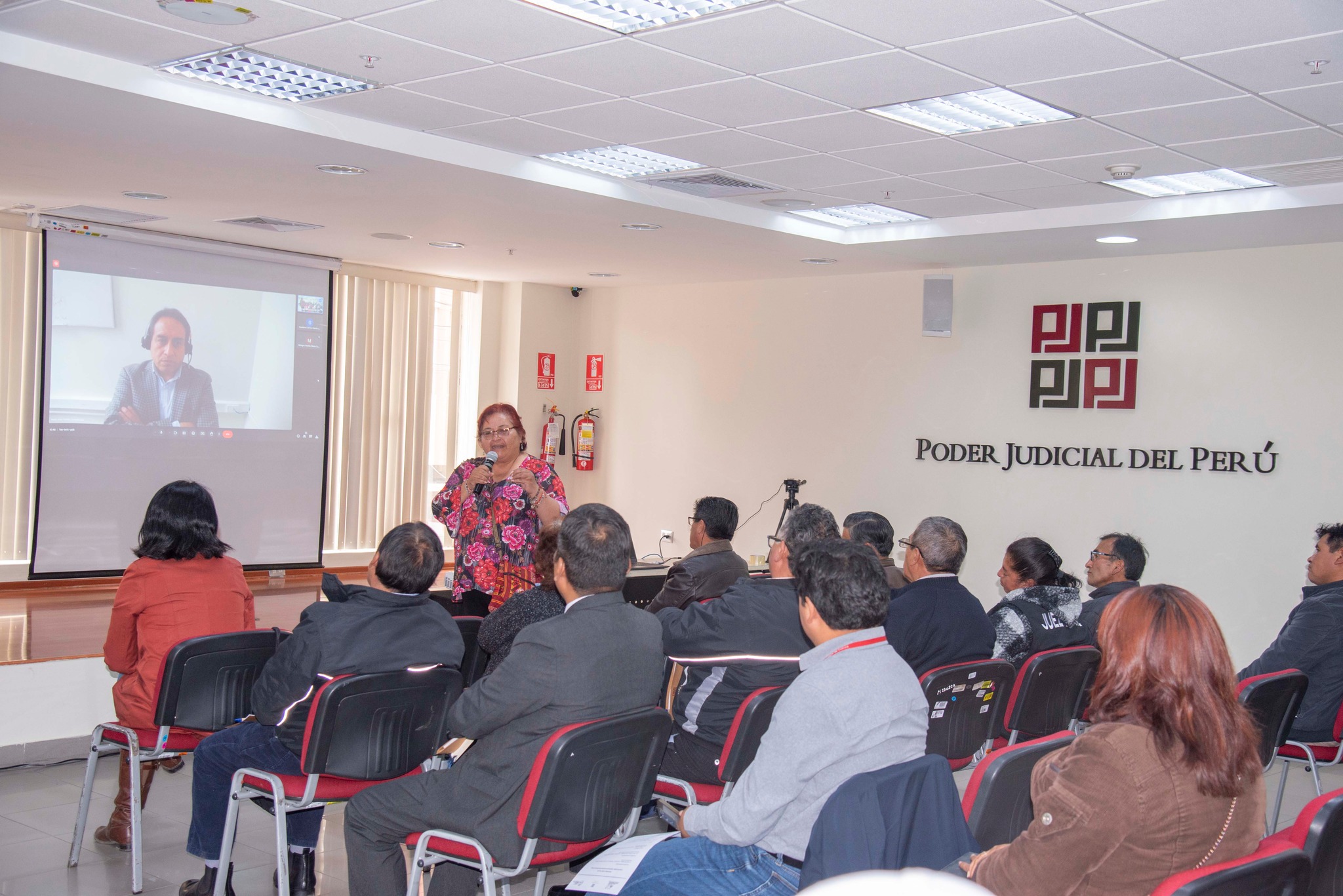 CONSTRUYENDO PUENTES DE INTEGRACIÓN CULTURAL