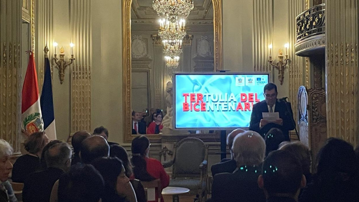 Tertulia del Bicentenario: concluye en Francia ciclo de diálogo y reflexión sobre la historia del Perú