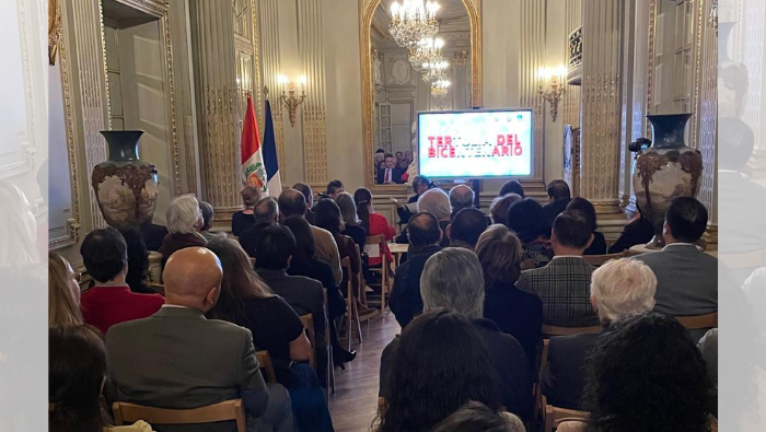 Tertulia del Bicentenario: concluye en Francia ciclo de diálogo y reflexión sobre la historia del Perú