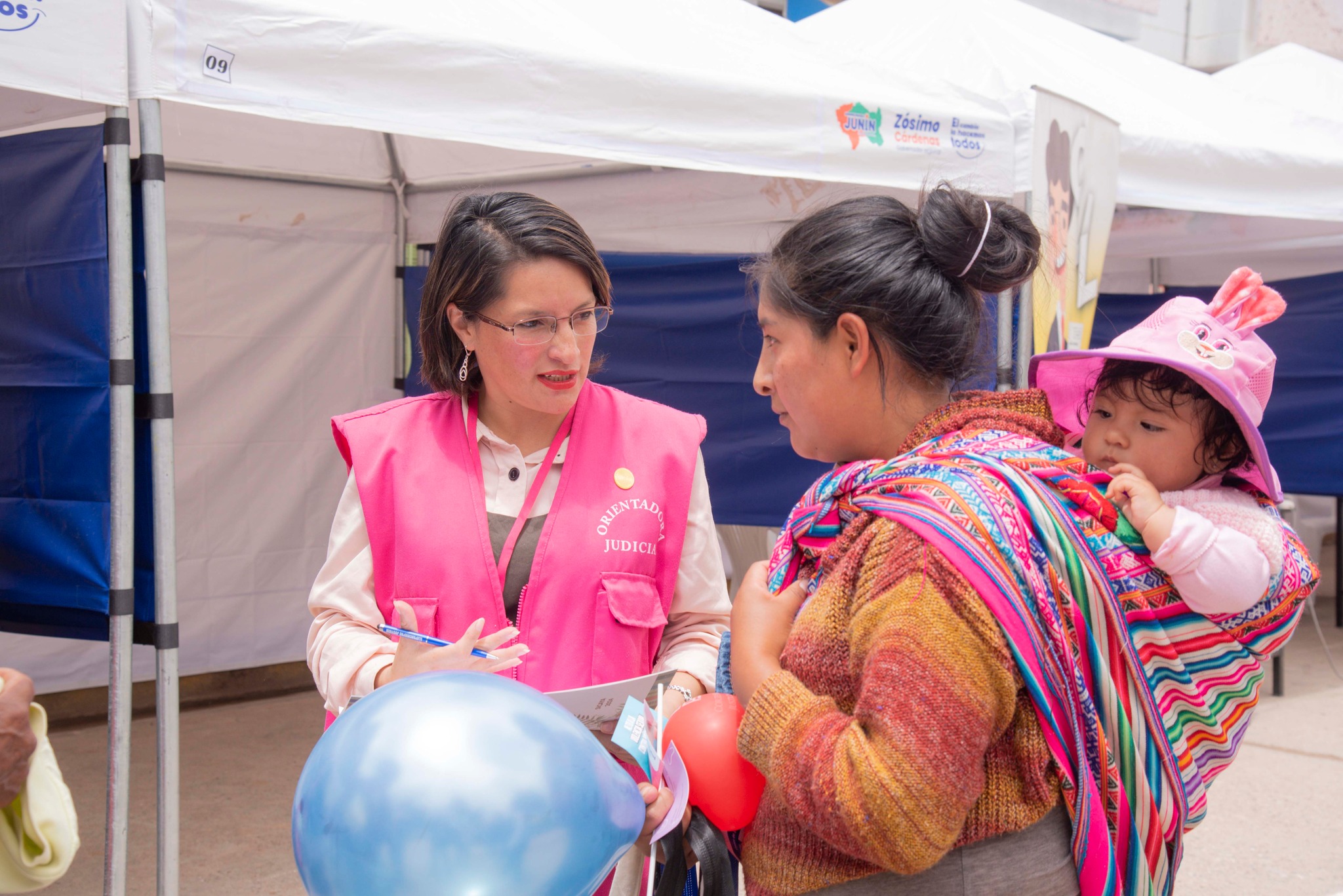 Corte de Junín desarrolló feria Llapanchikpaq Justicia en Sicaya