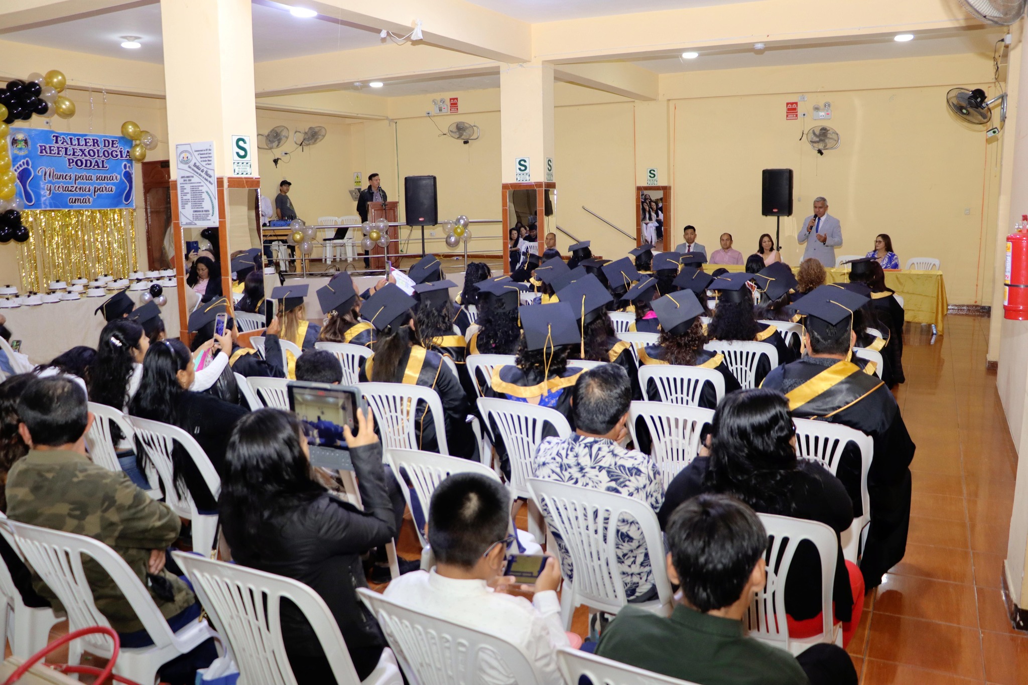 clausura del taller de reflexología organizado por la municipalidad provincial de Huaral 