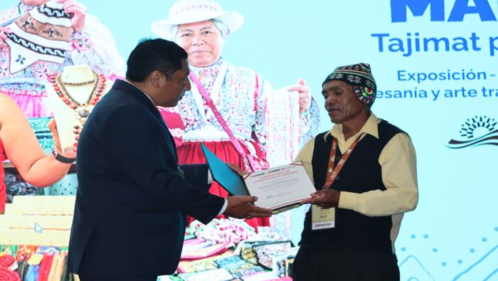Ministerio de Cultura entregó Certificados de Competencias Laborales en Ruraq maki