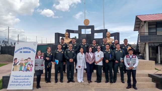 Jueza de familia dictó charla  a formadores de policías 