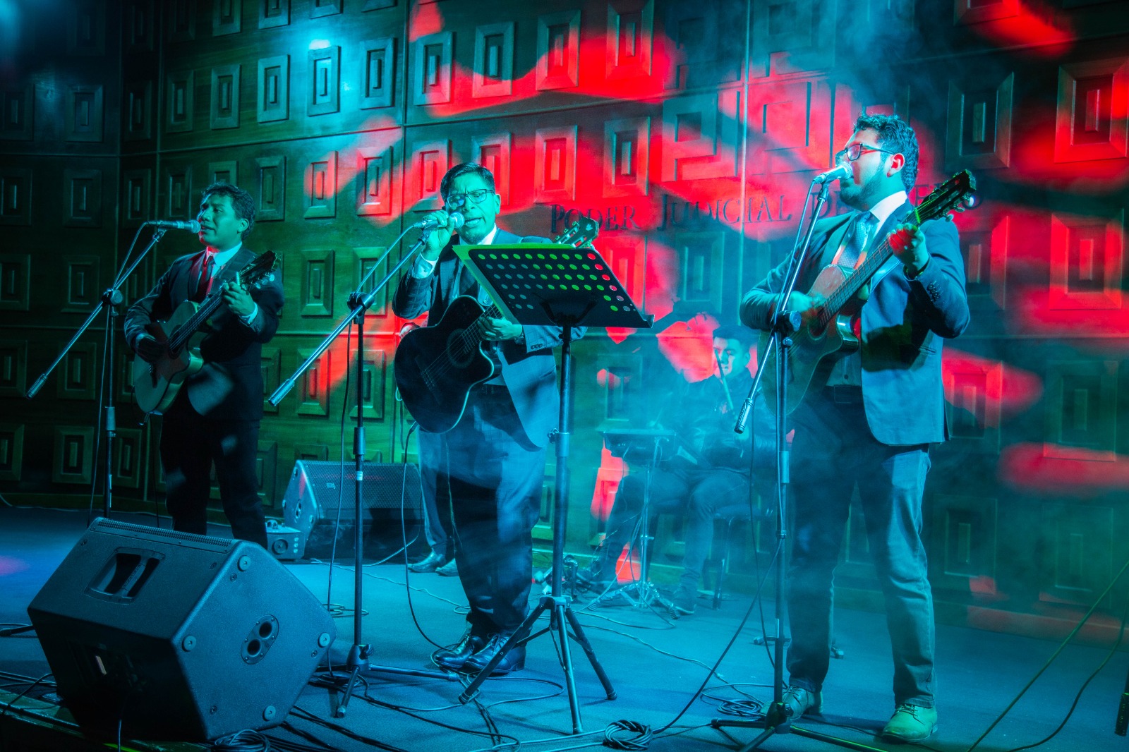 Estudiantina Judicial presentó Canción del Bicentenario en Homenaje a la Corte Superior de Justicia de Cusco