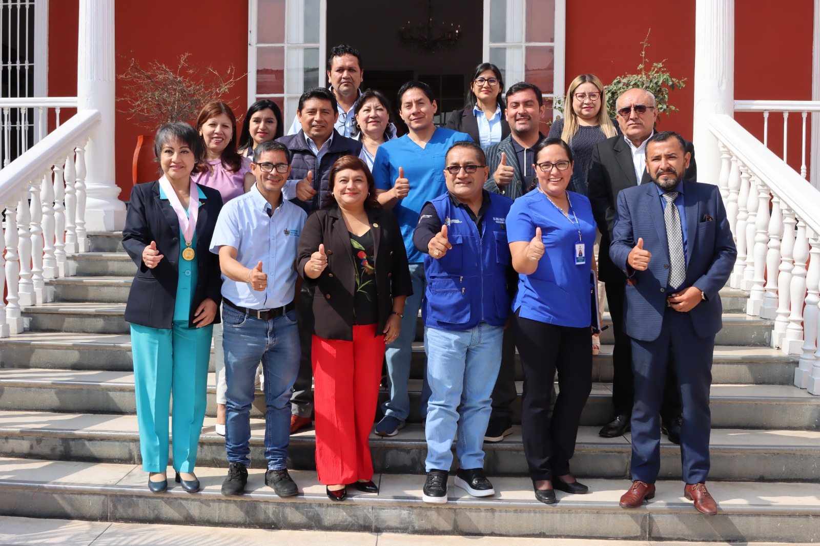 Gore Garantiza Permanencia De 39 Psicólogos En Centros De Salud Mental