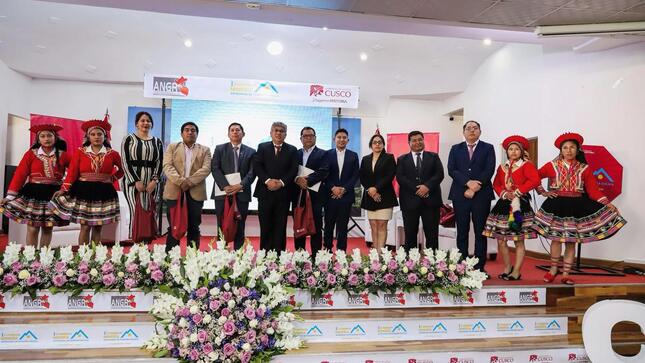 FOTO GRUPAL DEL EVENTO