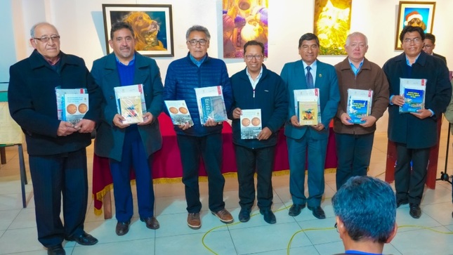 Conmemorando la guerra de la independencia en los andes del sur se realizo presentación de la revista: “Bicentenario de la Independencia"