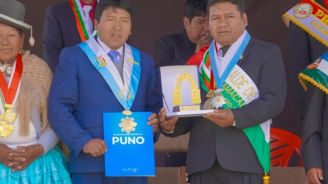 Municipalidad Provincial de Puno participa en los actos protocolares por el XI aniversario del centro poblado de Camacani 