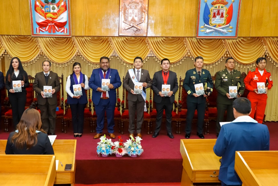 Puno celebra el bicentenario de la proclamación y jura de la independencia del Perú en Puno (1824-2024)