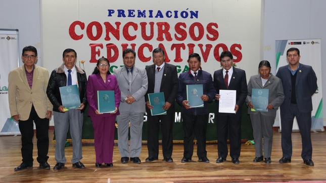 Treinta y un maestros culminan su labor docente dejando un impacto imborrable en generaciones de estudiantes.