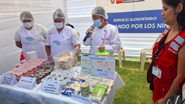 La feria "Unidos por una alimentación saludable" en Cura Mori, organizada por la DRE Piura, Qali Warma y la Municipalidad, promovió hábitos nutricionales entre los vecinos con actividades y demostraciones culinarias.
