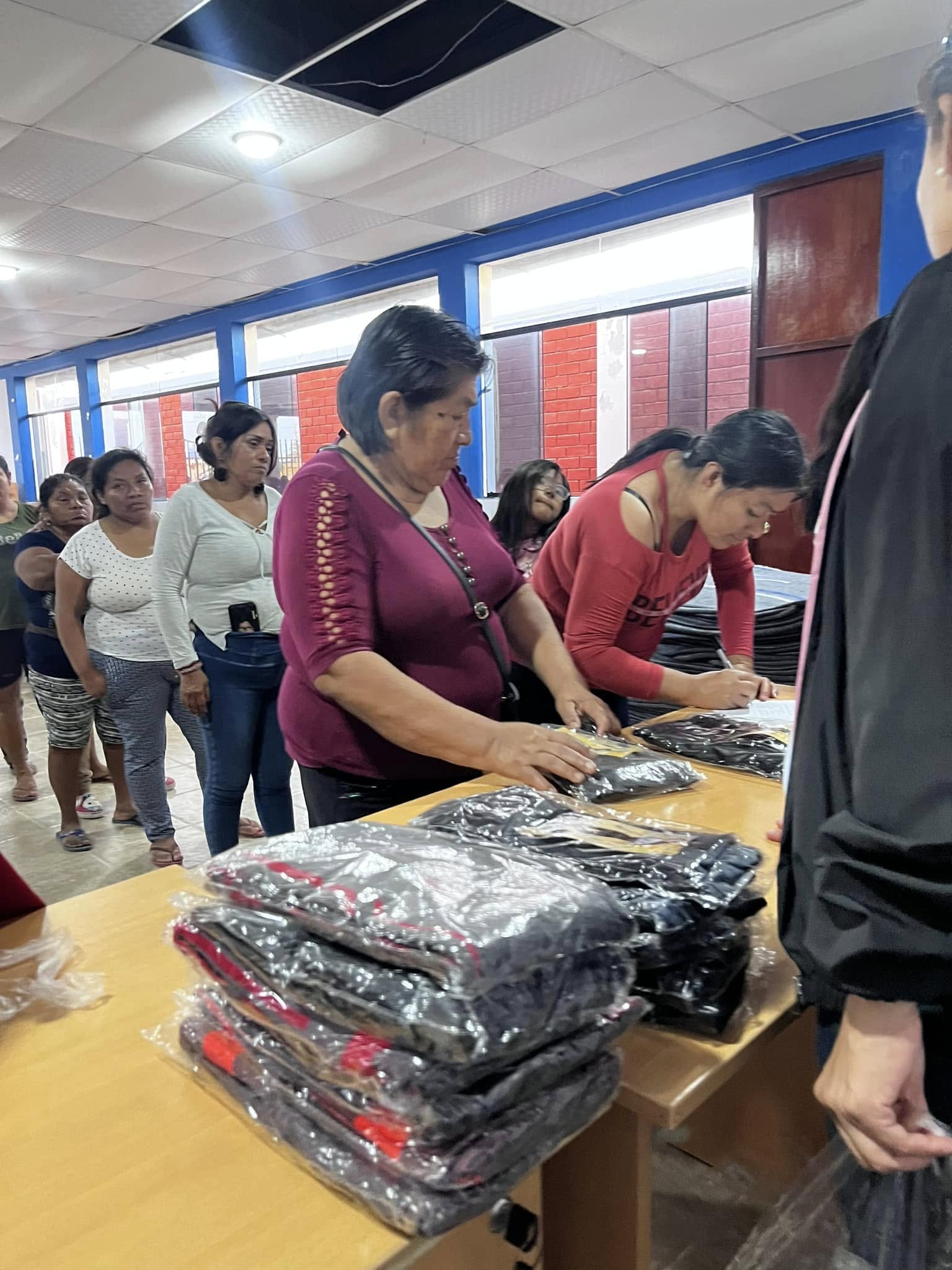Archivo JPG de Más De 400 Mujeres De Lobitos Estarán Más Cómodas Y A La Moda Gracias Al MIMP