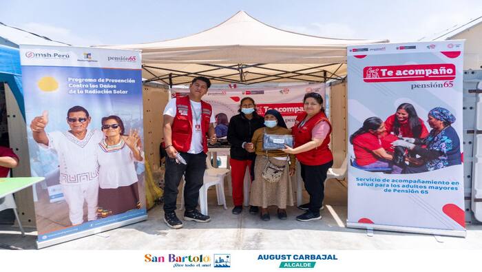 Exitosa jornada de salud visual, prevención solar, vacunación y más para los adultos mayores de San Bartolo.