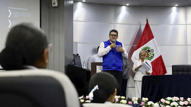 Contraloría General reconoce al sector educativo liberteño por el programa "Auditores Juveniles"