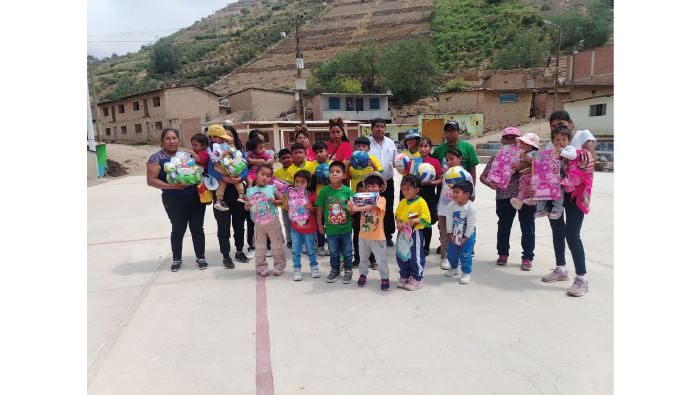 Entrega de regalos en Antioquia 1_Mesa de trabajo 1