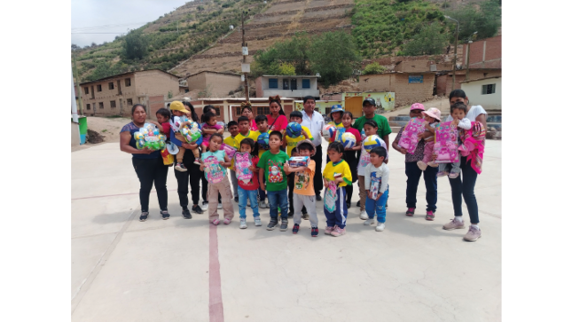 Entrega de regalos en Antioquia 1_Mesa de trabajo 1