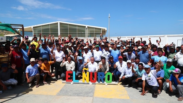 entrega ayuda pescadores