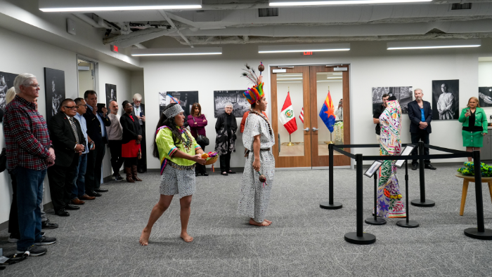 Promoción cultural en Arizona: presentan muestra fotográfica “Shipibo-Konibo. Retratos de mi sangre”