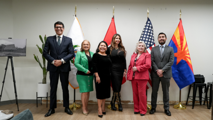 Promoción cultural en Arizona: presentan muestra fotográfica “Shipibo-Konibo. Retratos de mi sangre”