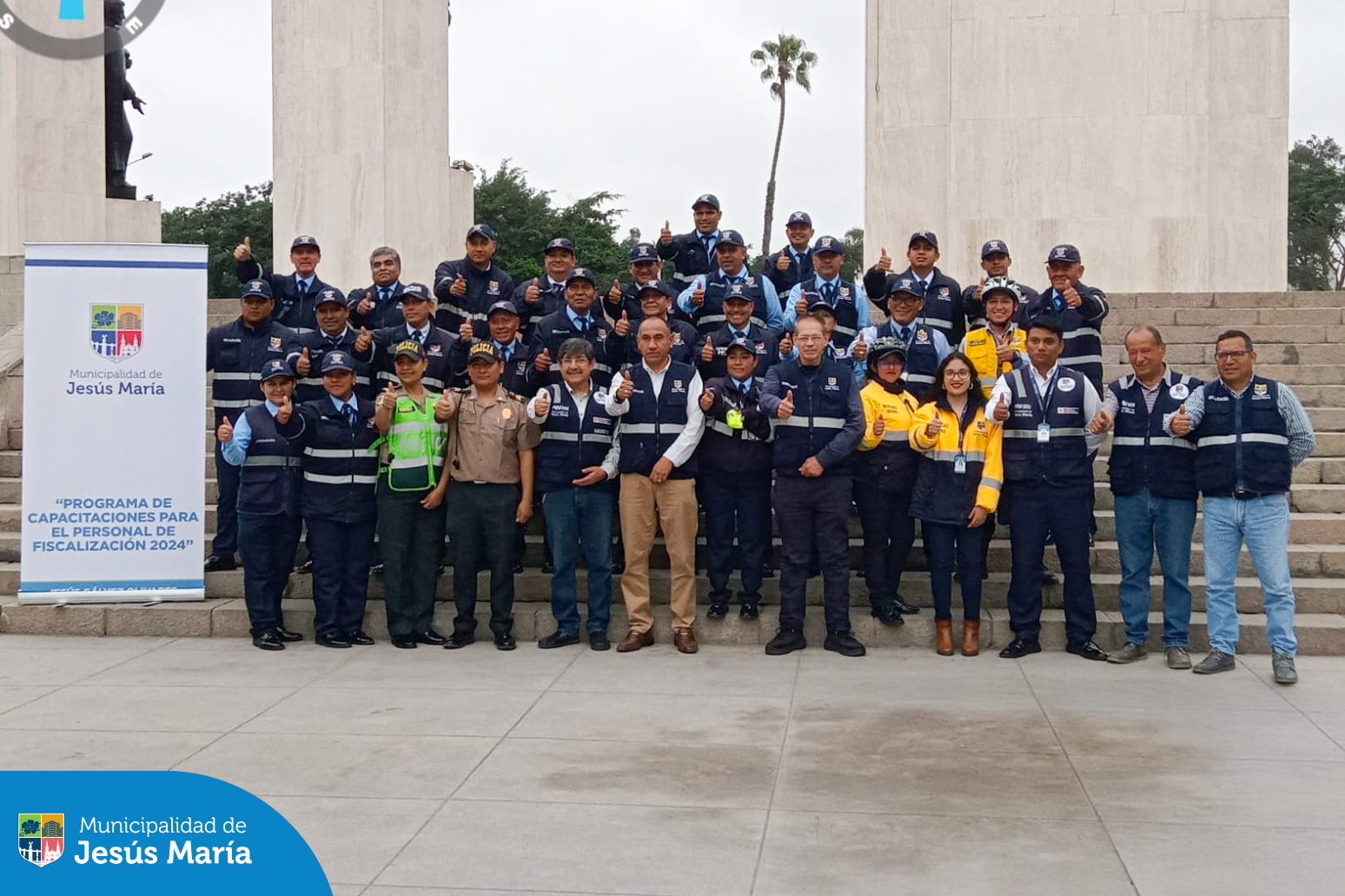 Realizamos una importante capacitación a nuestro personal de Fiscalización, con el apoyo de la Policía Nacional, sobre el uso adecuado del silbato. 🔊
Además, la PNP hizo entrega de guantes de manera simbólica a nuestro equipo, reforzando el compromiso con el aceleramiento y la preferencia al peatón en los cruceros. 🚶‍♂️👮‍♀️
¡Juntos hacemos que nuestras calles sean más seguras! 