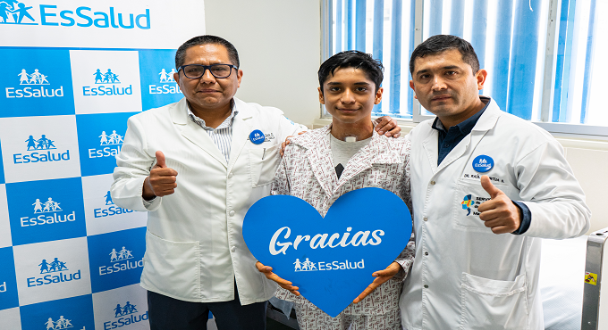 Proeza Médica: Reconstruyen esófago de un menor, quien después de un año y medio vuelve a ingerir alimentos