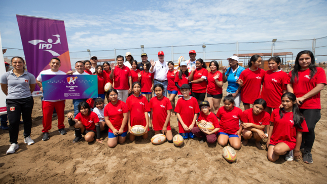 Academia IPD inaugura modalidad deportes de playa