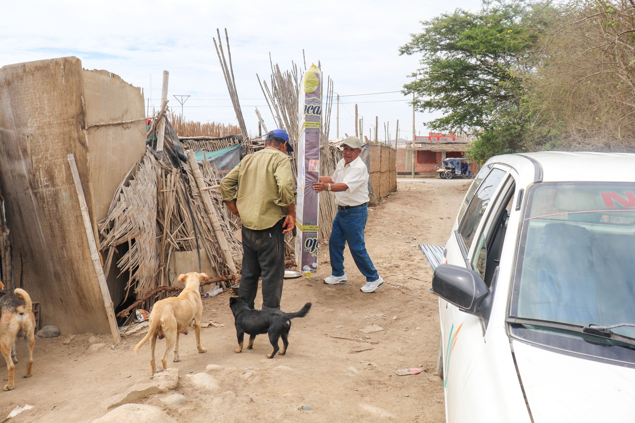 Entrega de colchón y plástico