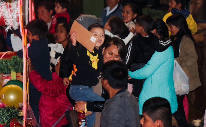 ¡Éxito total en el Tradicional Pasacalle Navideño!