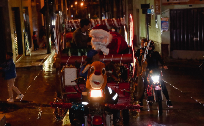 ¡Éxito total en el Tradicional Pasacalle Navideño!